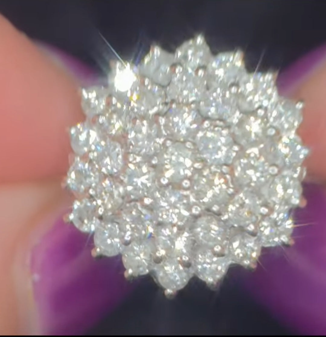 18ct White Gold, 1.3ct Diamond Cluster Ring. Size Q.